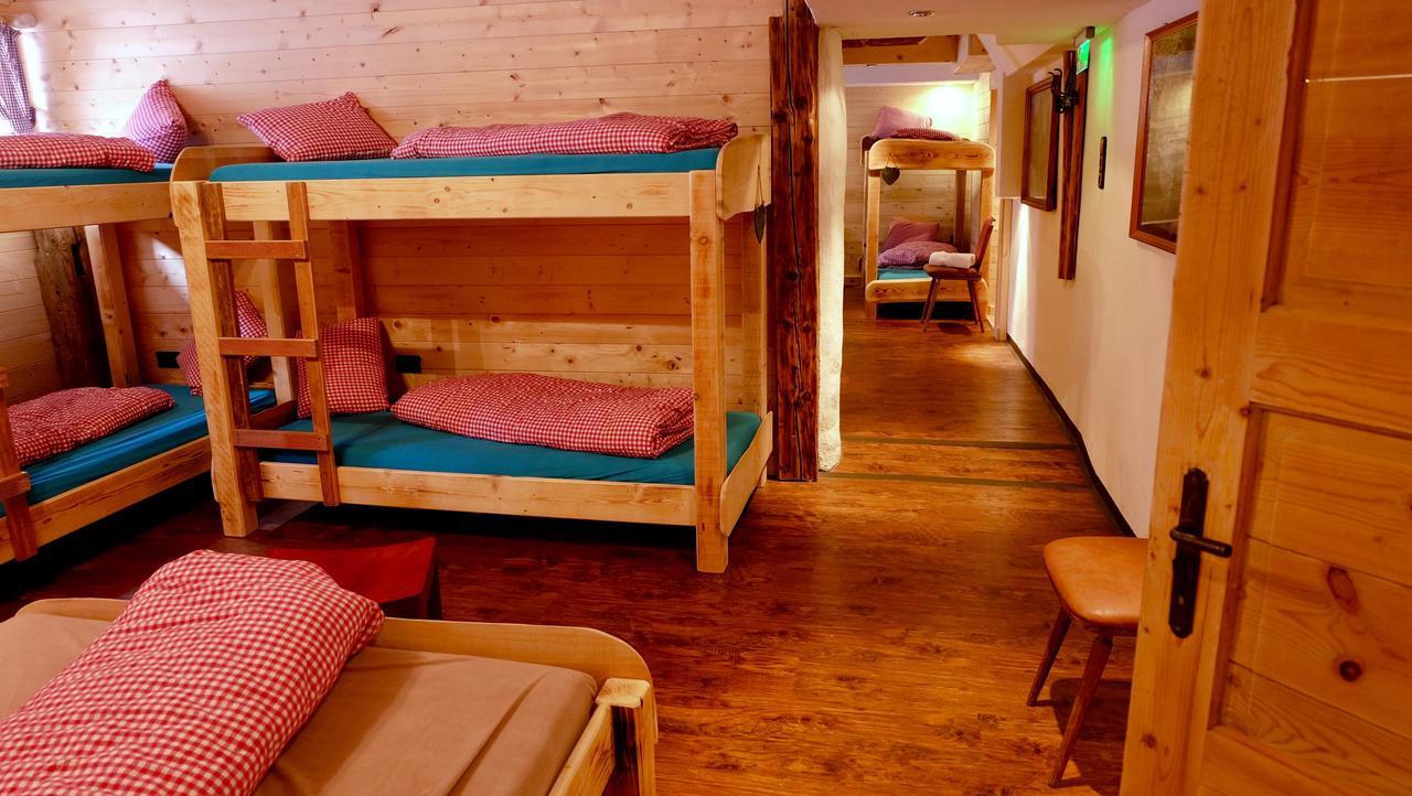 Hostel Weisses Roessl Лойташ Экстерьер фото