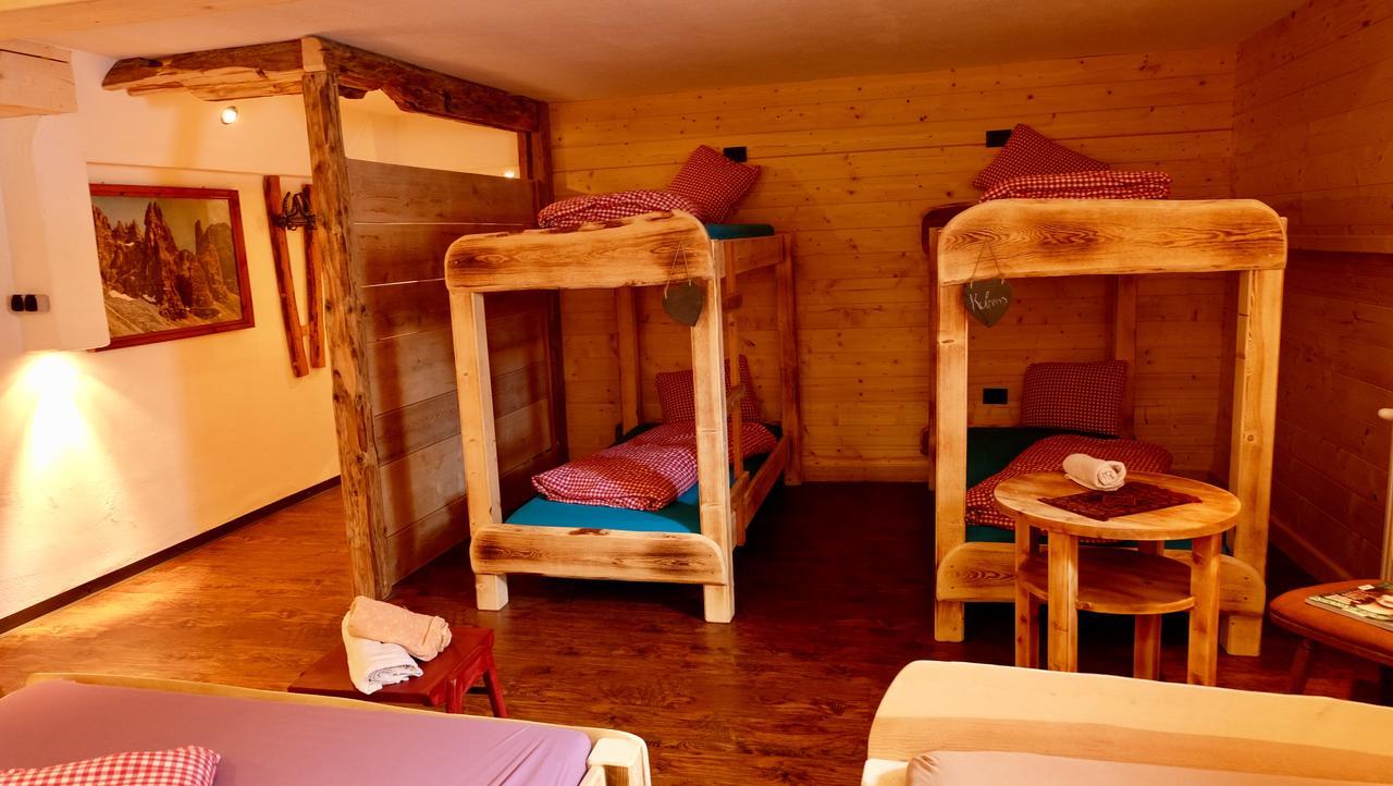 Hostel Weisses Roessl Лойташ Экстерьер фото