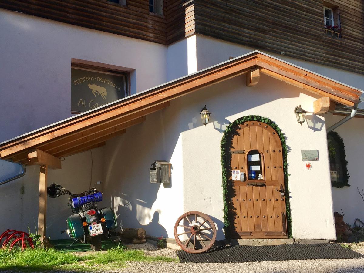 Hostel Weisses Roessl Лойташ Экстерьер фото