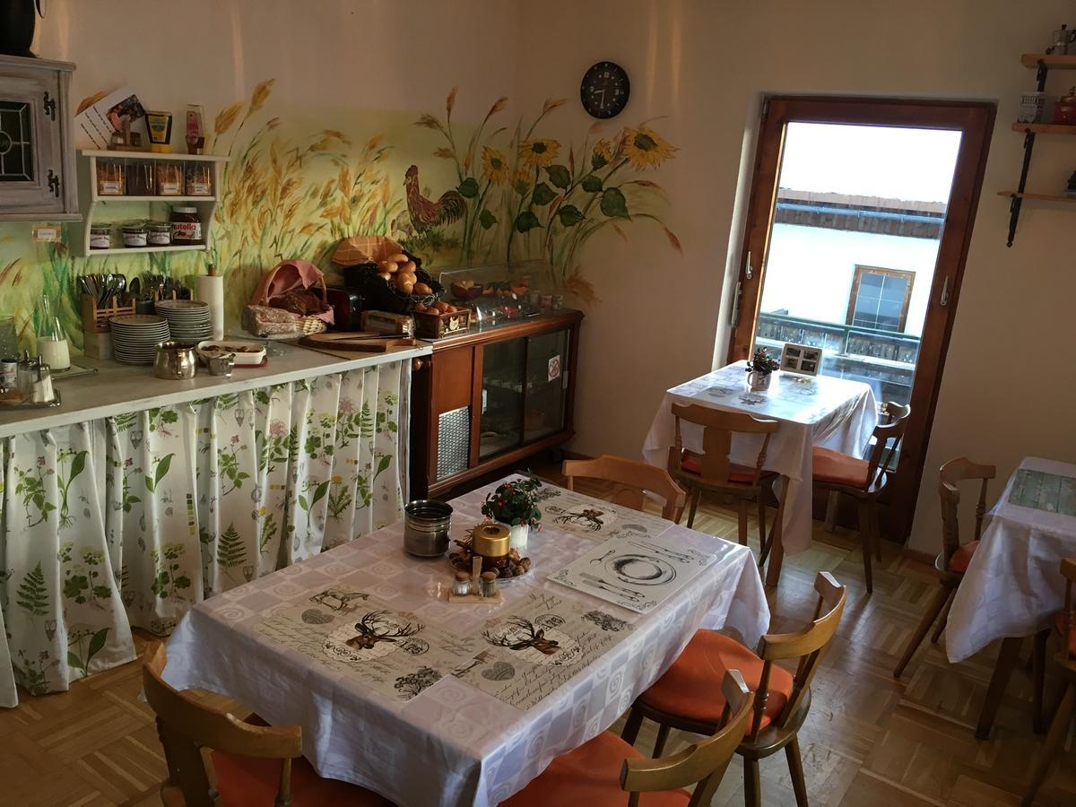 Hostel Weisses Roessl Лойташ Экстерьер фото